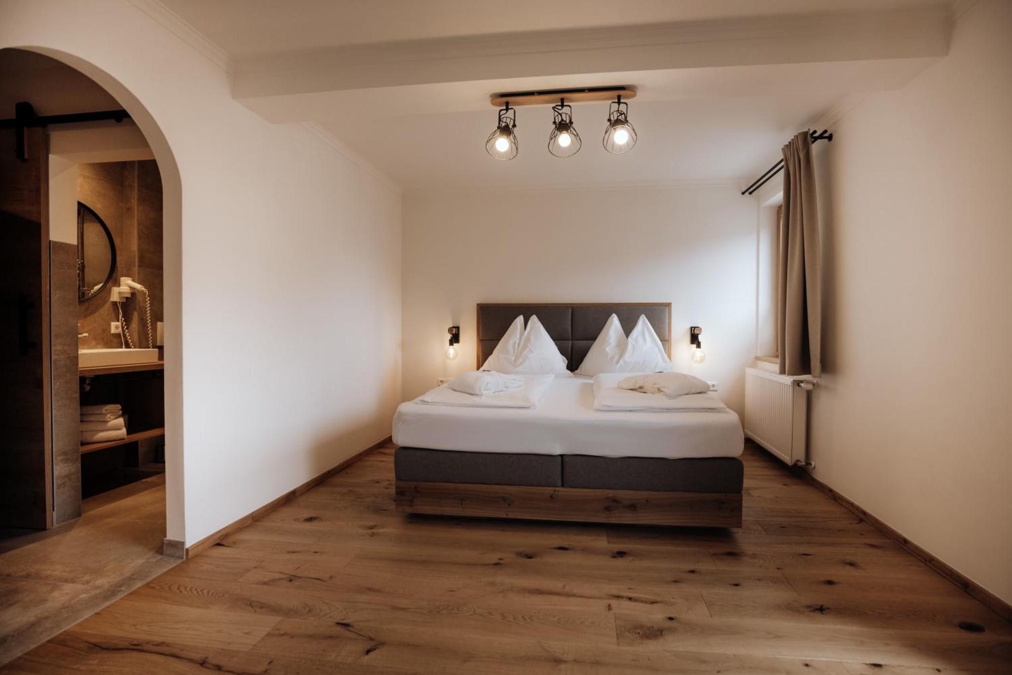 Forstauerwirt Hotel & Restaurant ฟอร์สเทา ภายนอก รูปภาพ